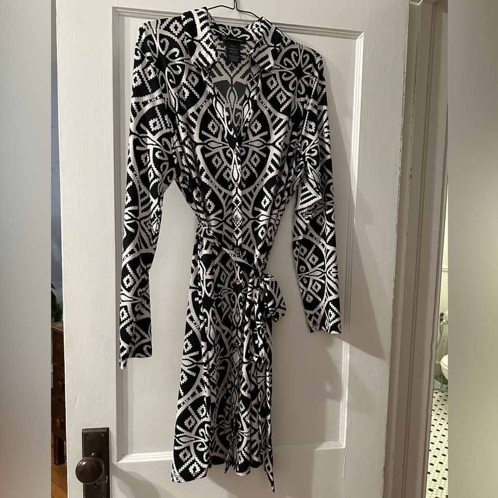 Shirtdress, bold and sexy, patterned, INC International Concepts, b & w, NWOT.